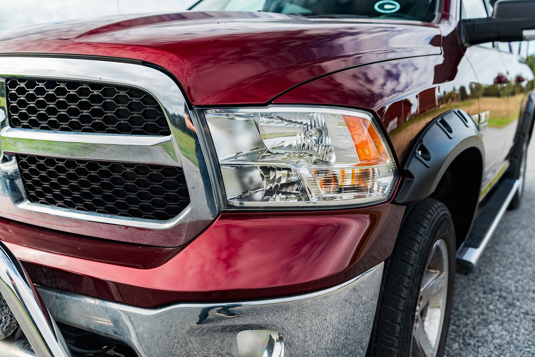 Exterior image of 2019 Dodge Ram 1500 Classic Crew Cab 5.7 V8 HEMI 