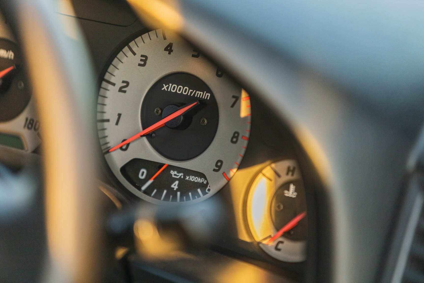Interior image of 2000 Nissan Skyline R34 GT 2.5