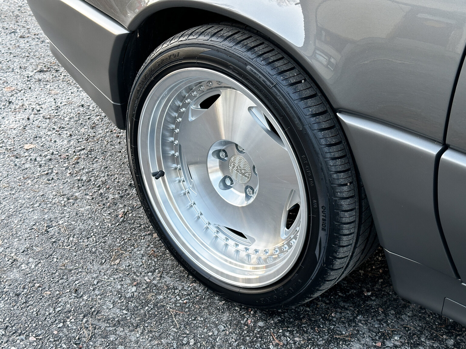 Exteriörbild på 1990 Mercedes-Benz SL500