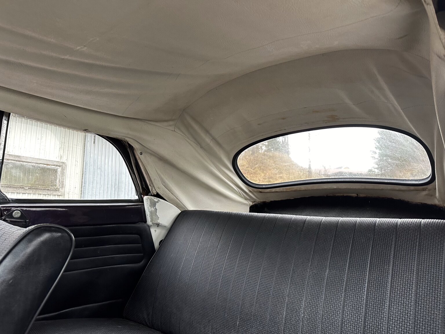 Innenraumfoto von 1968 Volkswagen Beetle 1500 Cabriolet