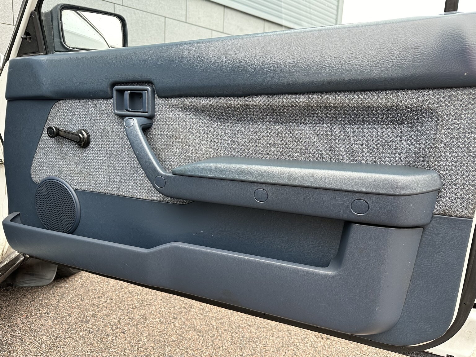 Interior image of 1988 Nissan Sunny (31)