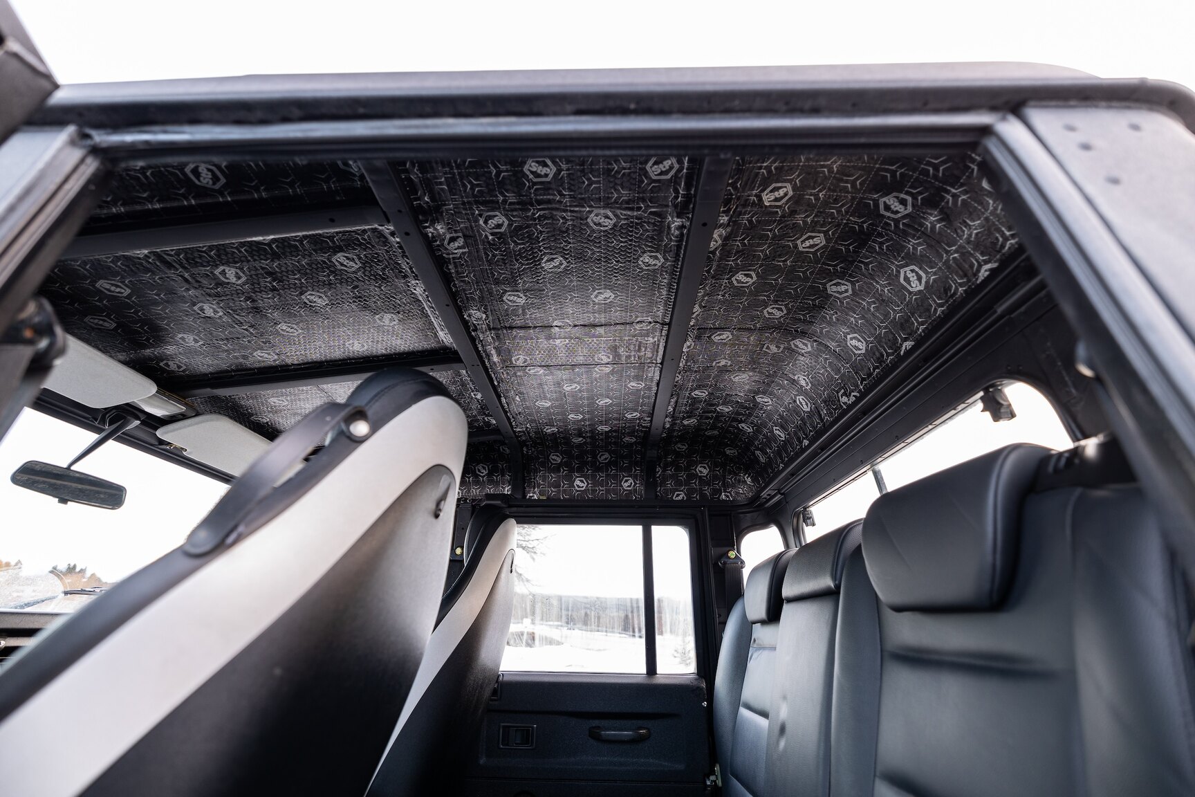 Interior image of 2000 Land Rover Defender 130