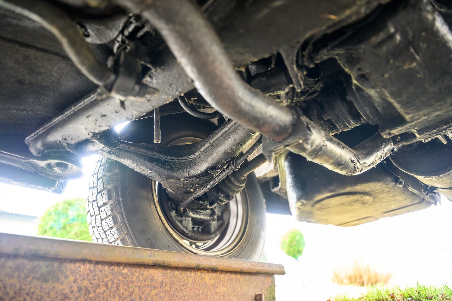 Image of 1986 BMW 520i mechanics