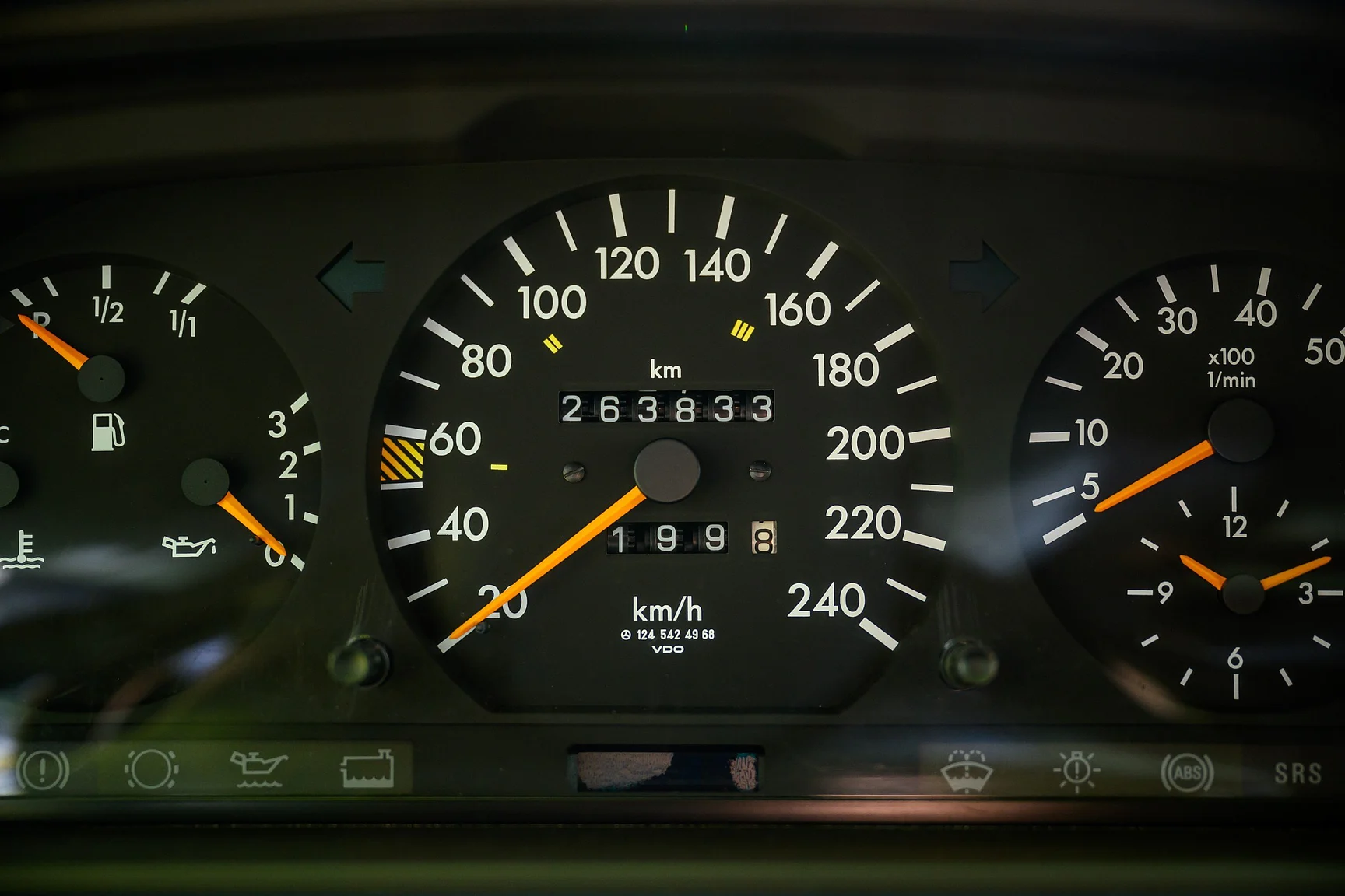 Interior image of 1992 Mercedes-Benz 300 TE (19)