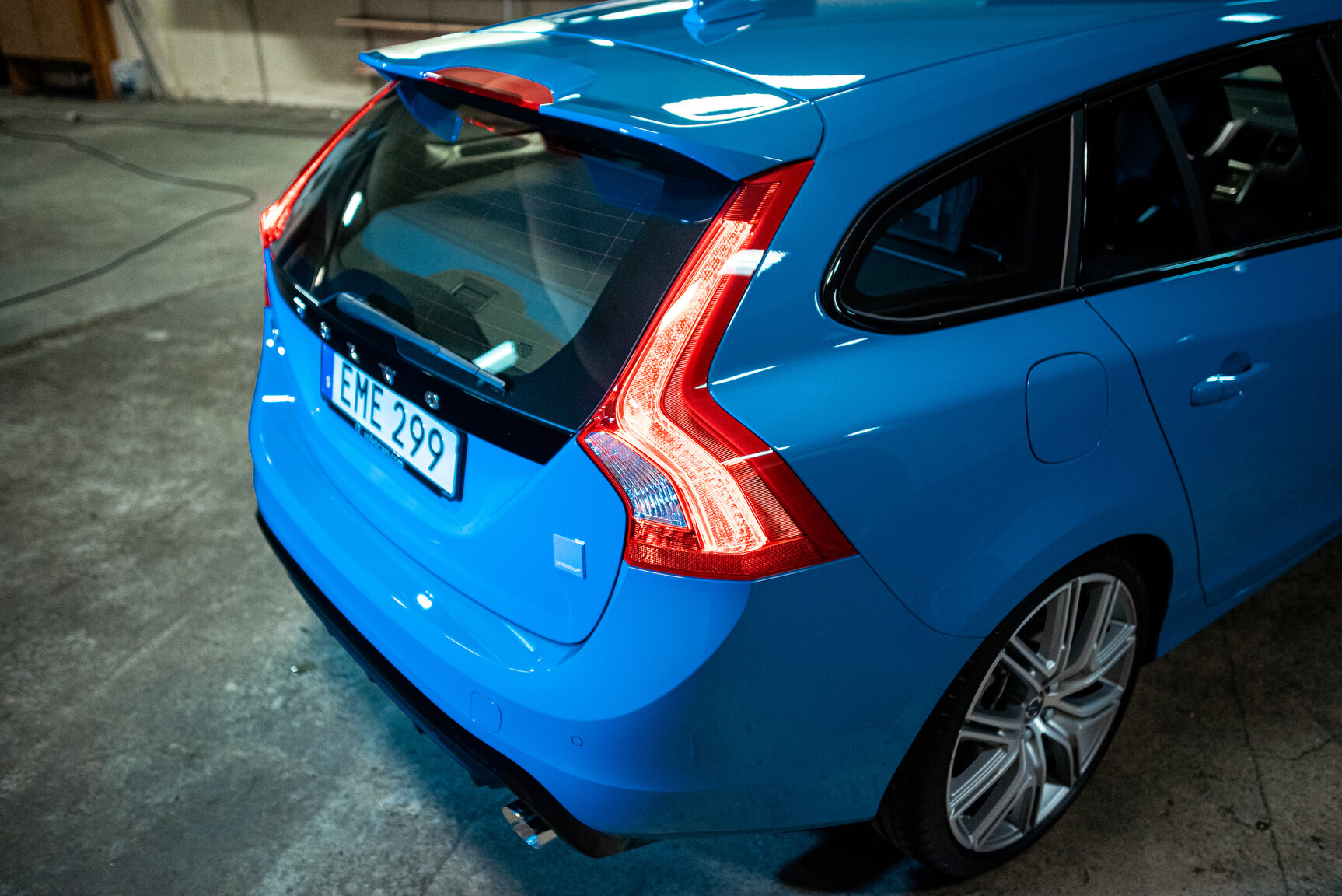 Exteriörbild på 2017 Volvo V60 Polestar T6 AWD