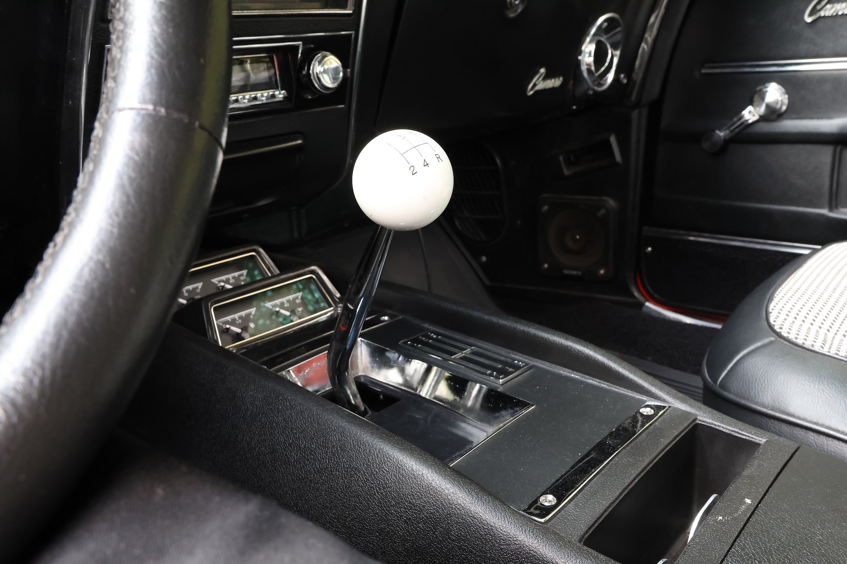 Interior image of 1968 Chevrolet Camaro Pro Touring (40)