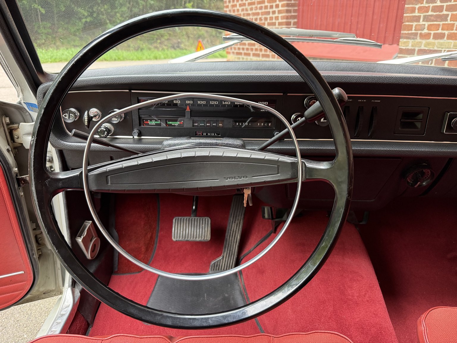 Interior image of 1970 Volvo 142 Automatic
