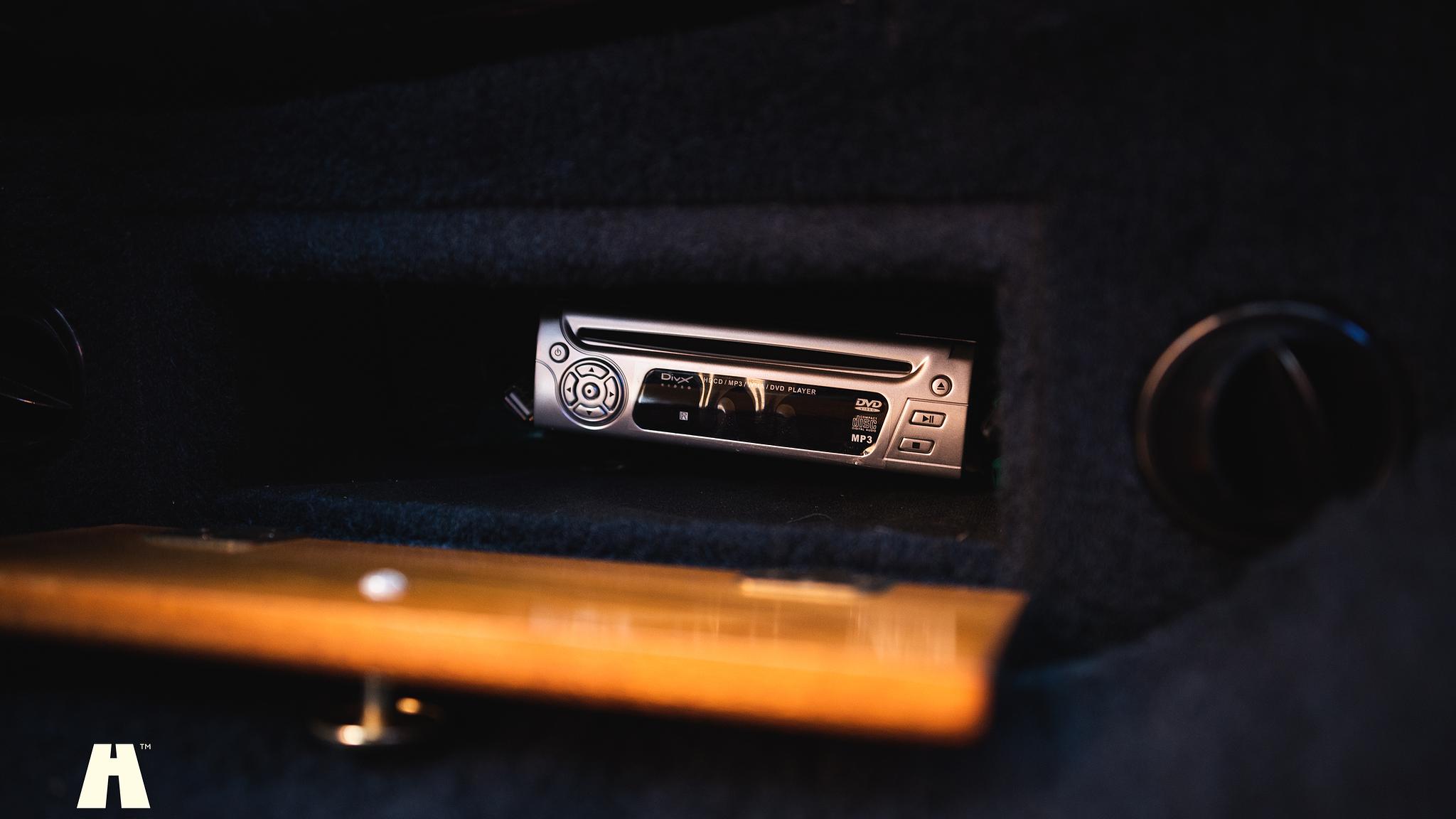 Interior image of 1992 Lincoln Town Car Limousine 