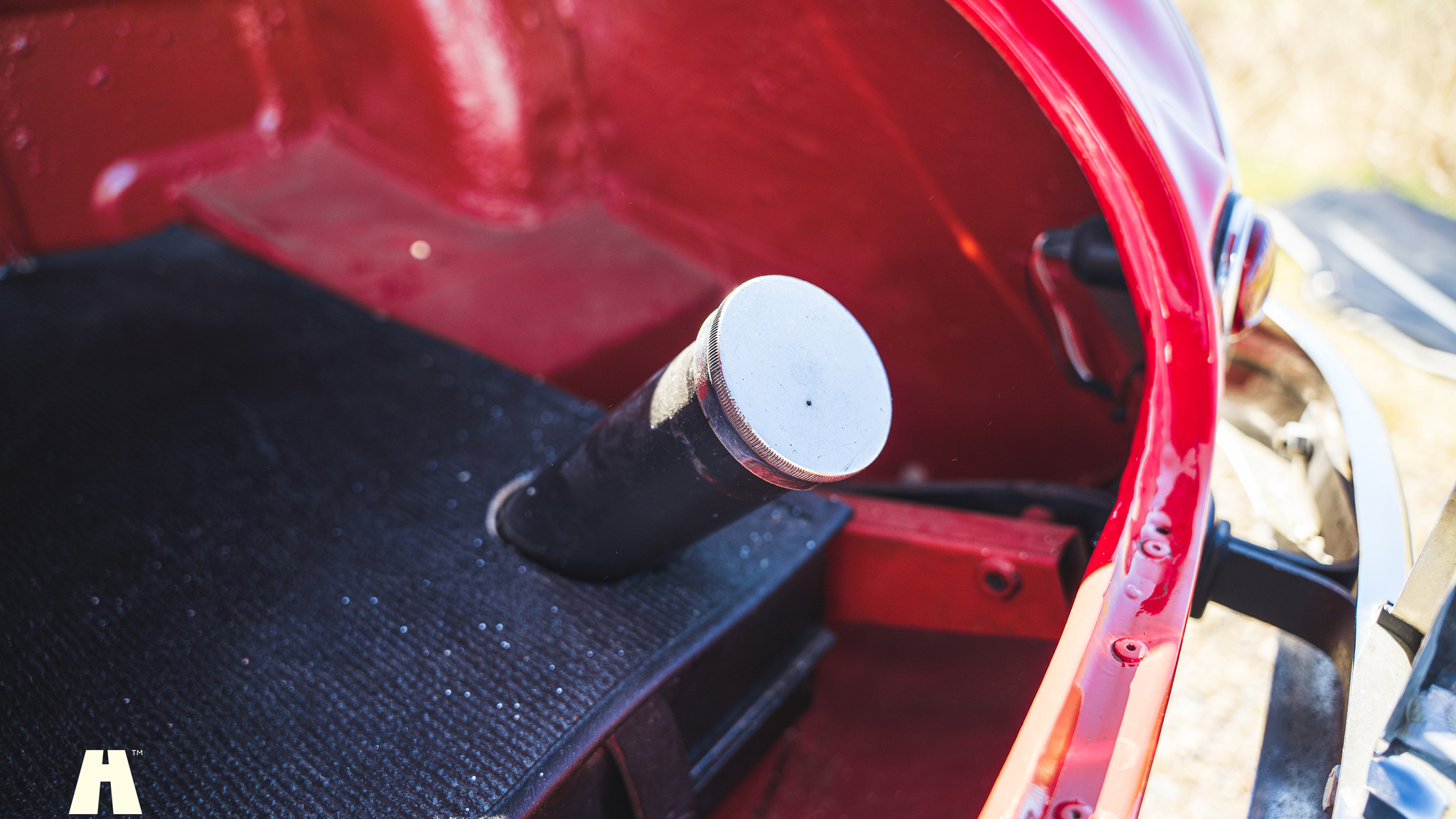 Interior image of 1954 Austin Healey 100 BN1 (40)