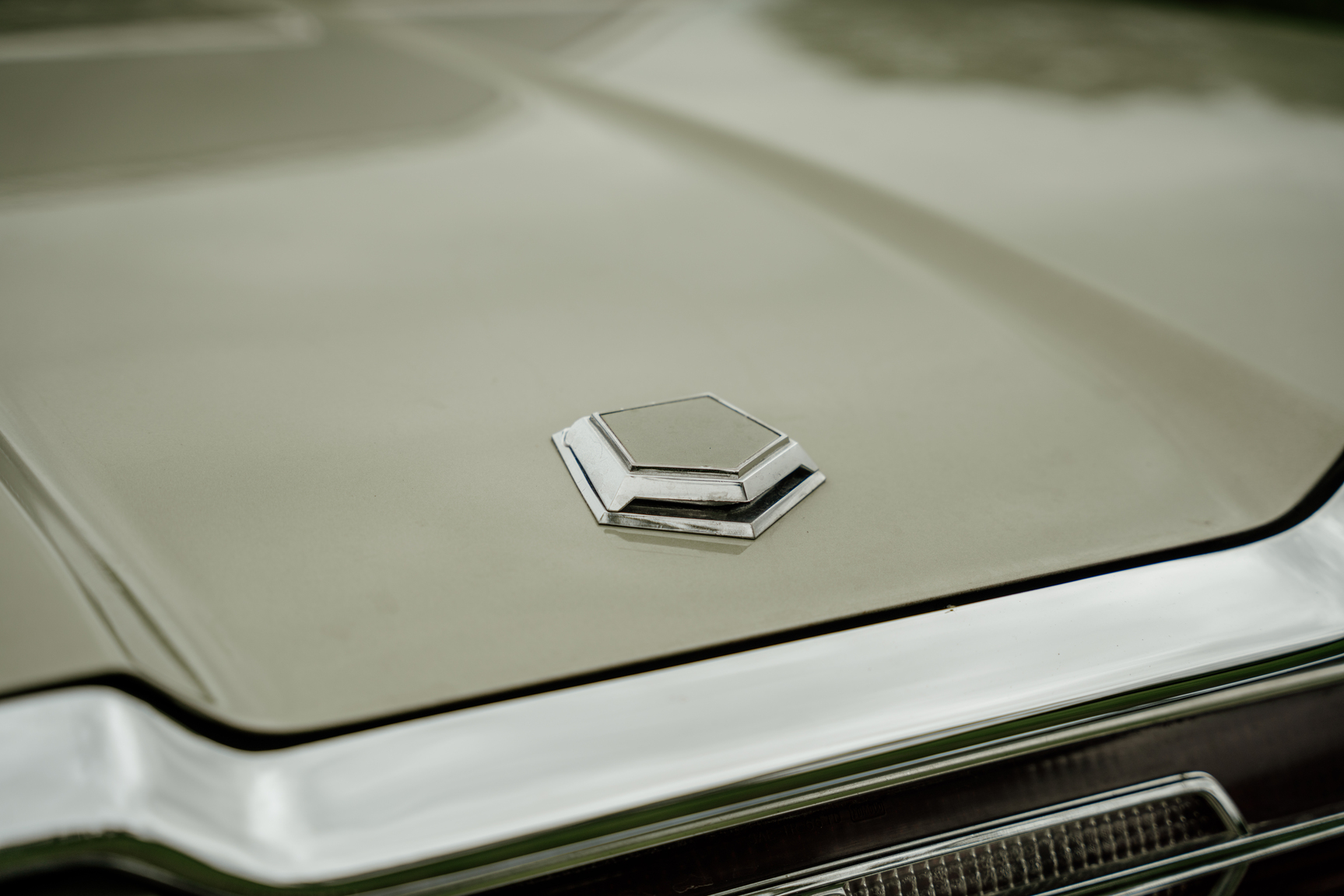 Exterior image of 1966 Ford Thunderbird 6.4 Landou Limited Edition