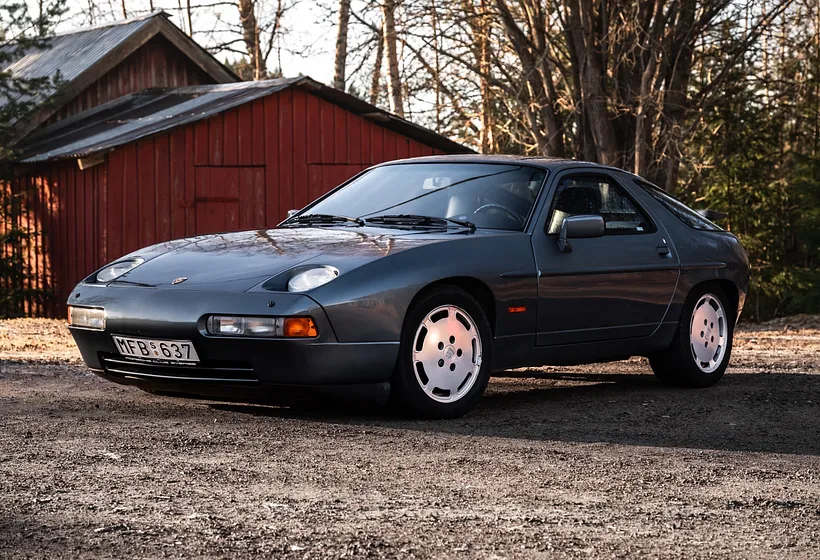 1988 Porsche 928 S4