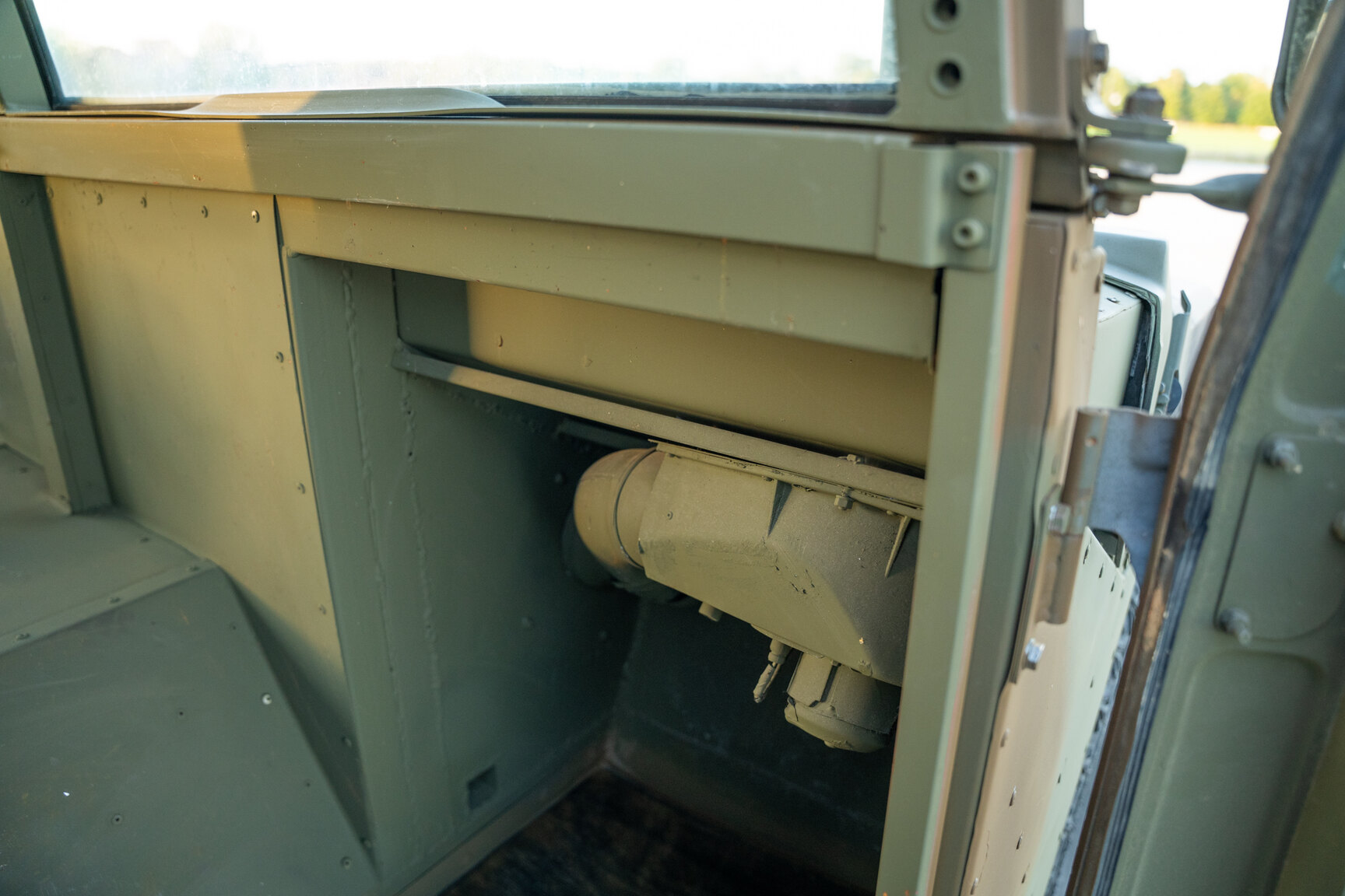Interior image of 1987 Chevrolet/Humvee H1 Slantback