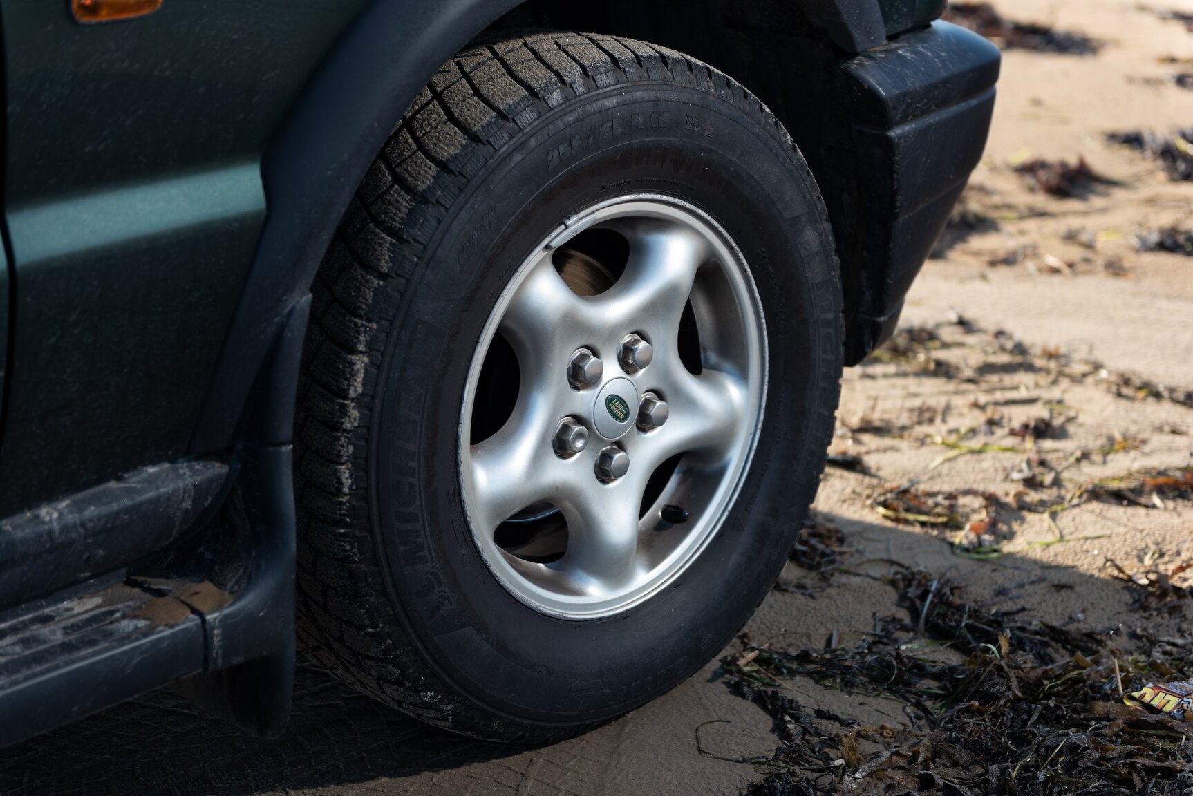 Exterior image of 1999 Land Rover Discovery 4.0 V8