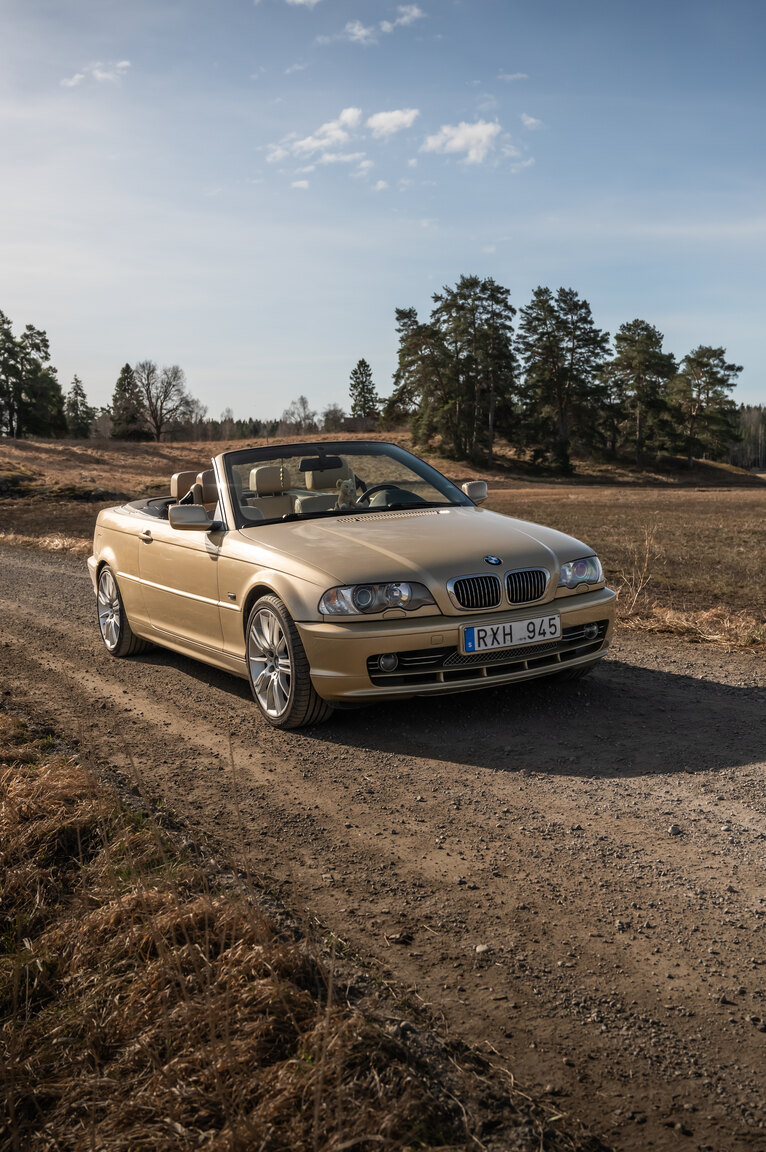 Exteriörbild på 2001 BMW 330Ci
