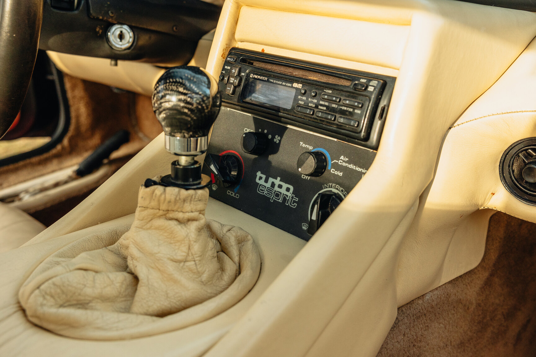 Interior image of 1989 Lotus Esprit Turbo 