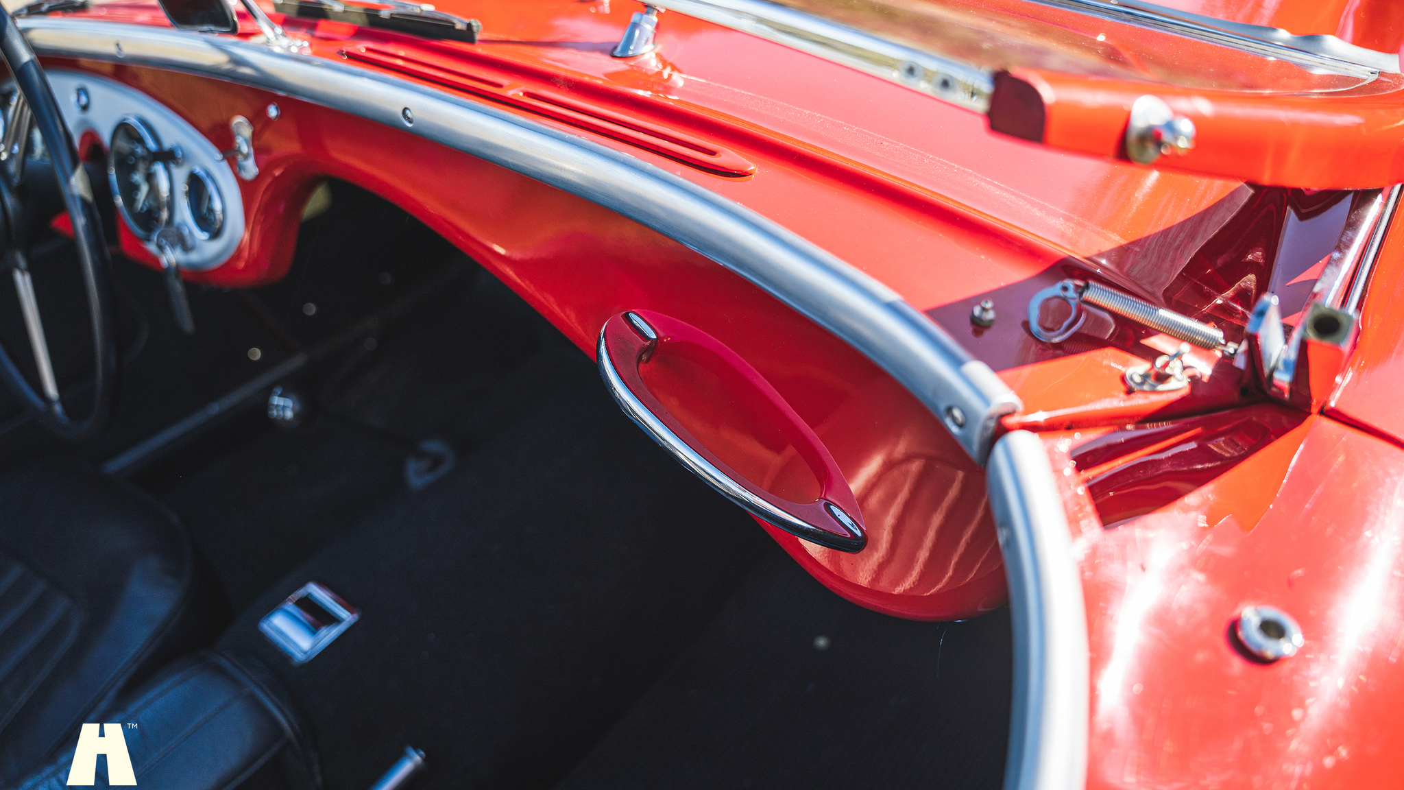 Interior image of 1954 Austin Healey 100 BN1 (30)