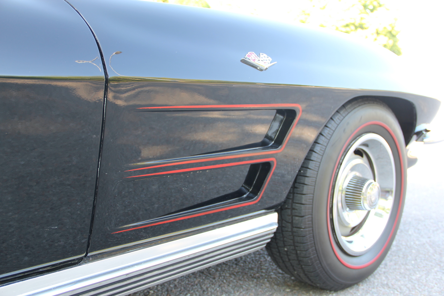Exterior image of 1964 Corvette C2 Stingray Cabriolet (43)