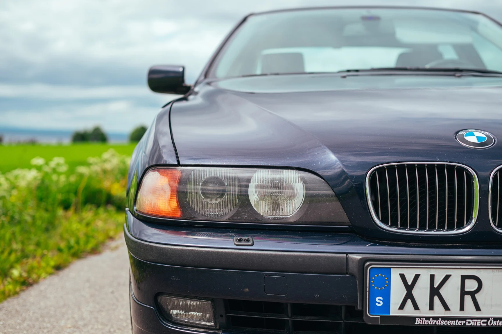 Exteriörbild på 1999 ALPINA B10 V8 (12)