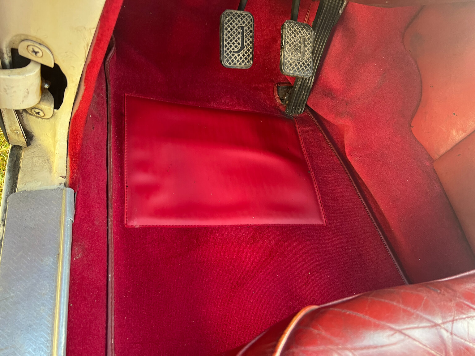 Interior image of 1963 Jaguar Mark II 3.8 Litre