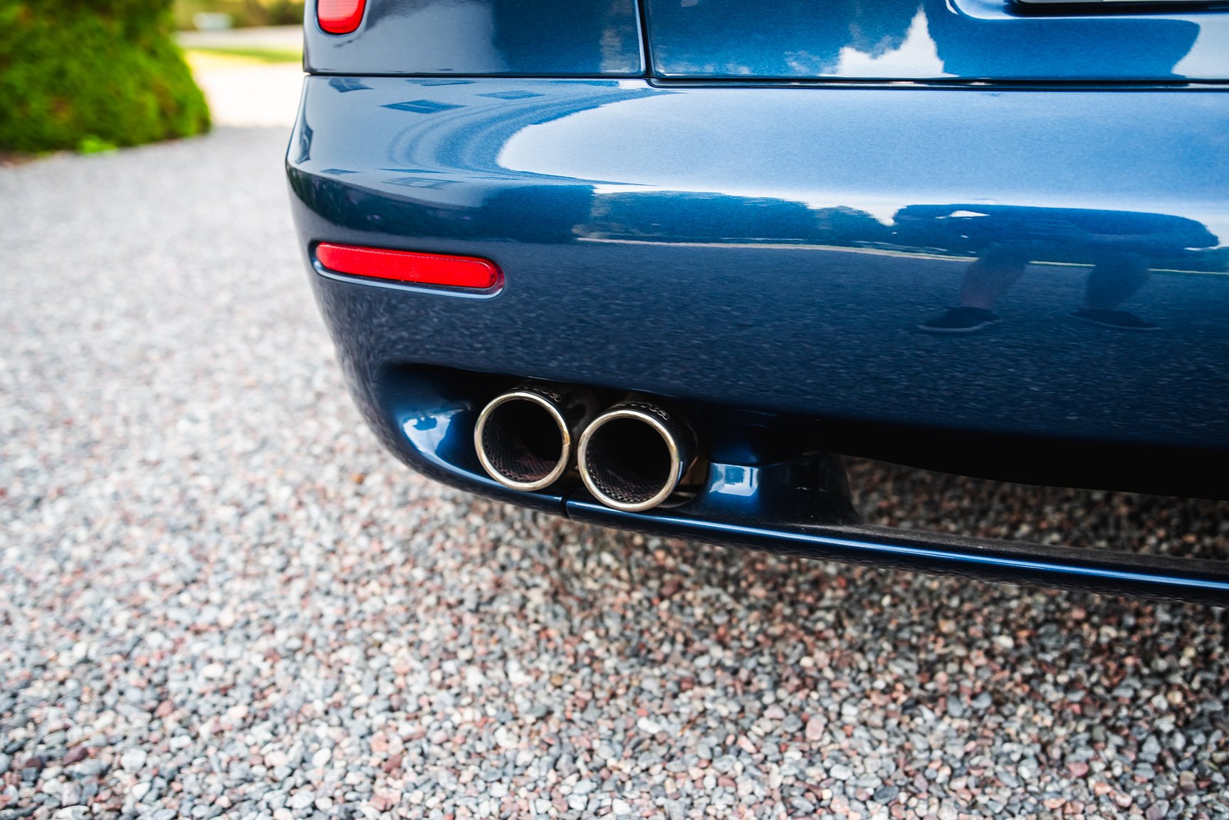 Exterior image of 2000 Maserati 3200 GT