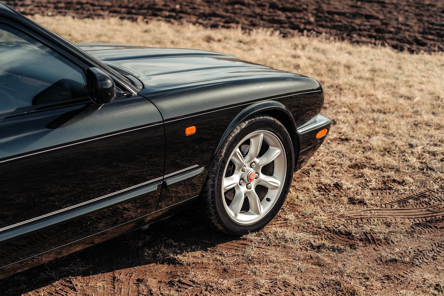 Exteriörbild på 1997 Jaguar XJR 4.0 Kompressor NO RESERVE (5)