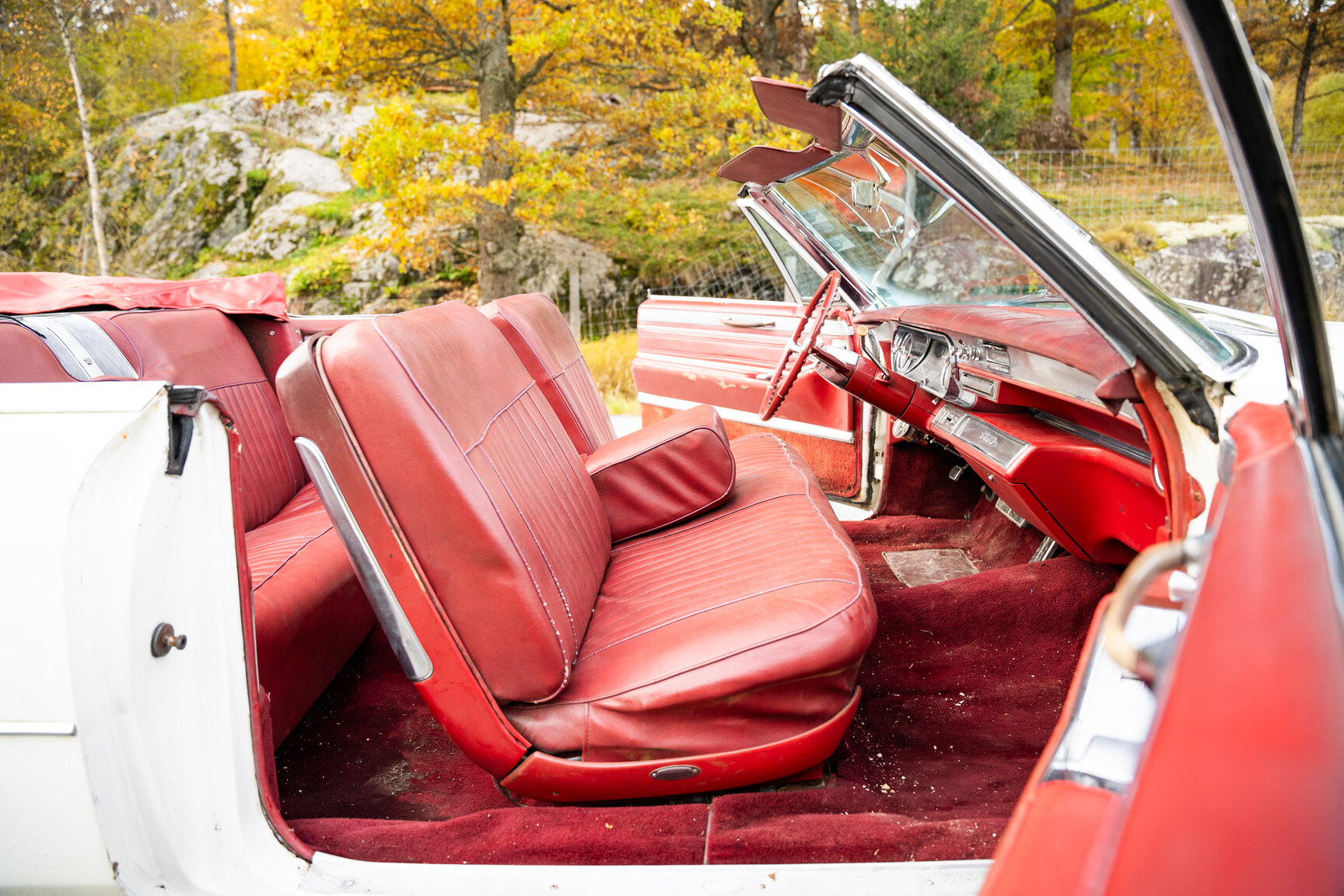 Innenraumfoto von 1965 Cadillac De Ville convertible