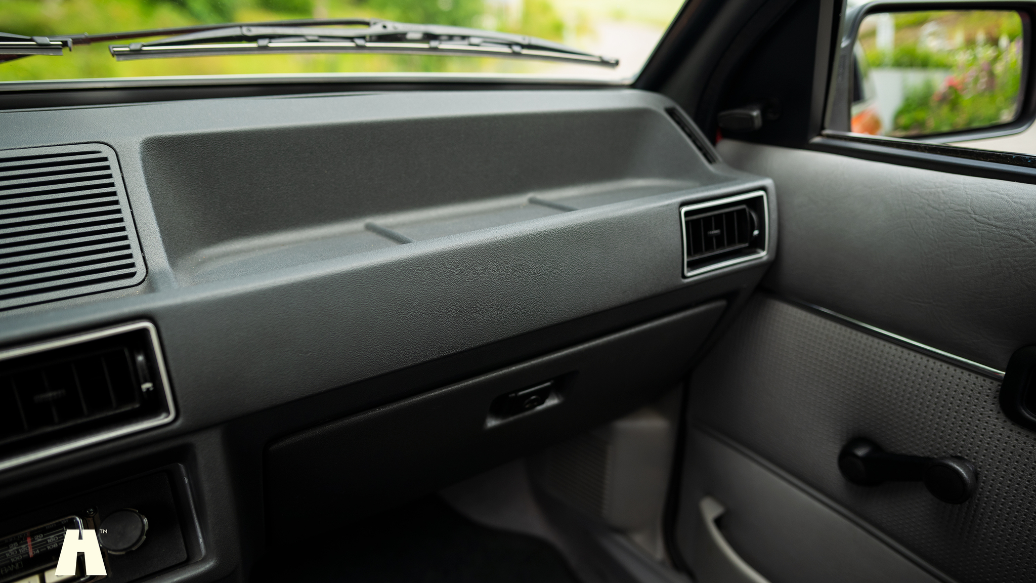 Innenraumfoto von 1986 Ford Escort 1.6 Hatchback 3-door  (18)