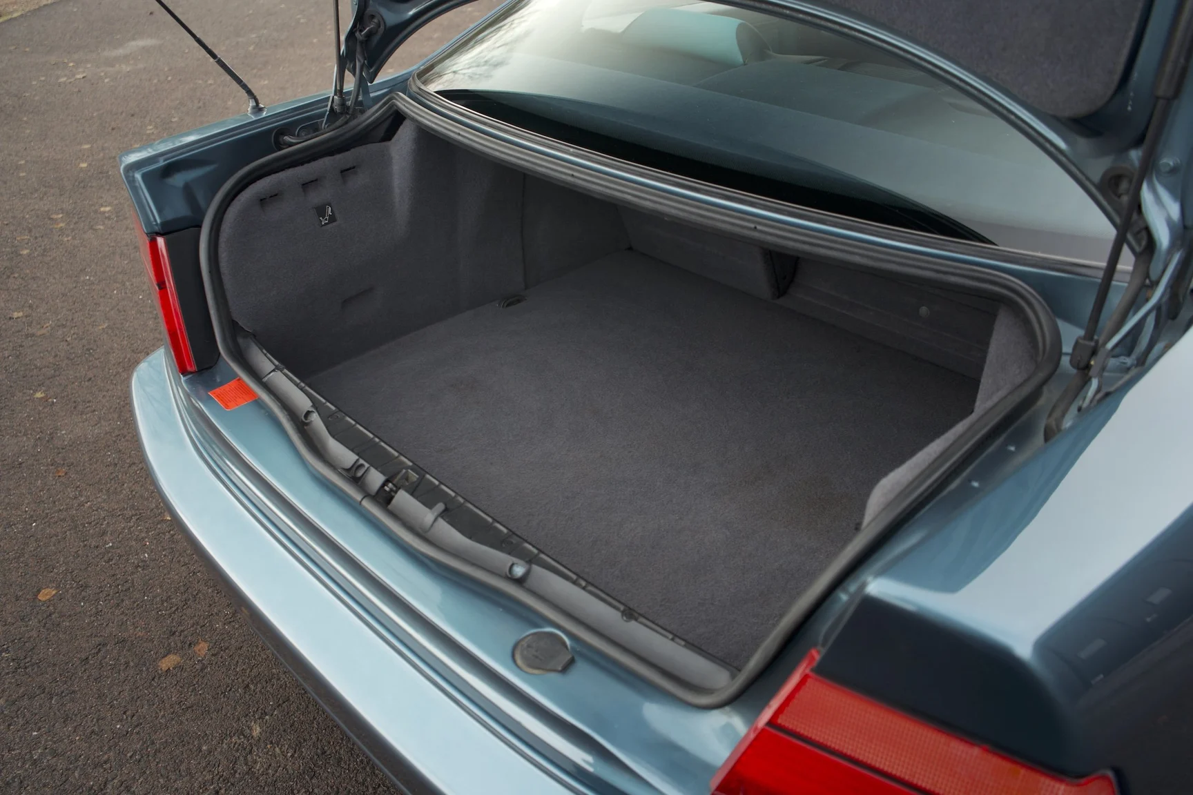 Innenraumfoto von 1992 BMW 850i 6-speed manual - 1 of 49 (61)