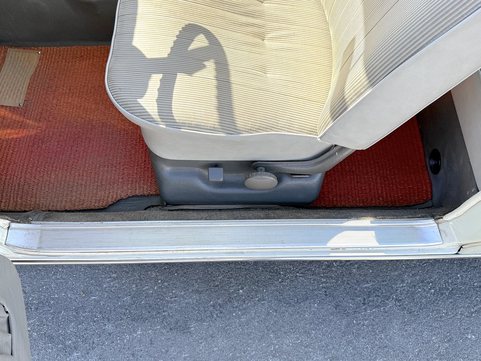 Interior image of 1965 Volkswagen 1500 Limousine 311 Notchback (3)