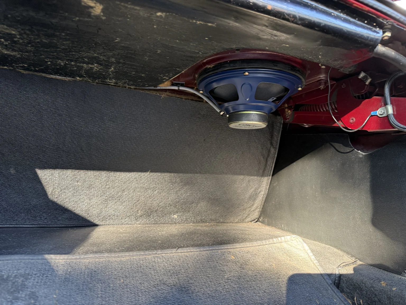 Interior image of 1970 Jaguar XJ12 Performance (88)