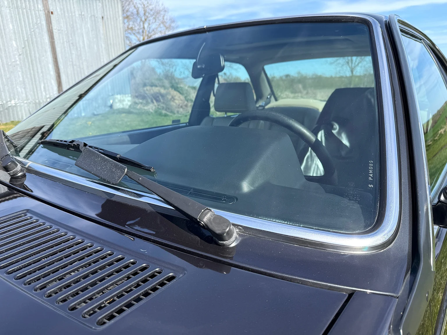 Exterior image of 1985 BMW 635 CSiA (E24) (33)
