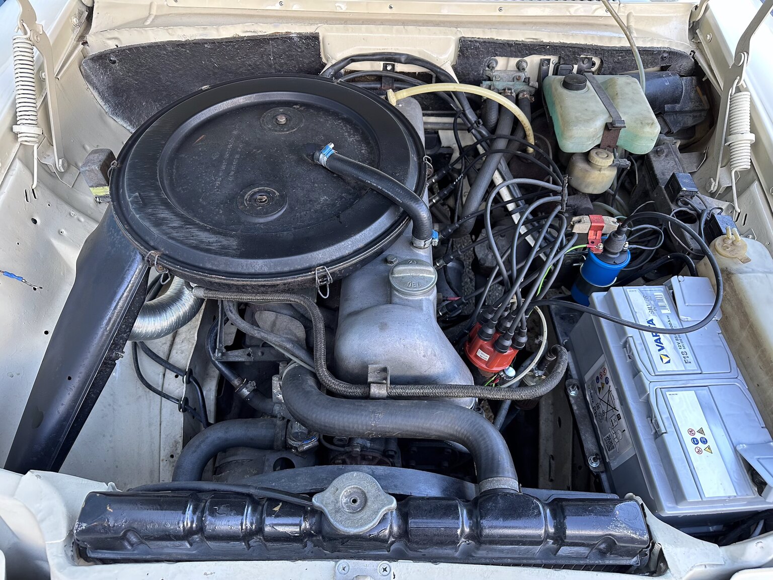 1974 Mercedes Benz 230.6, Mekanik