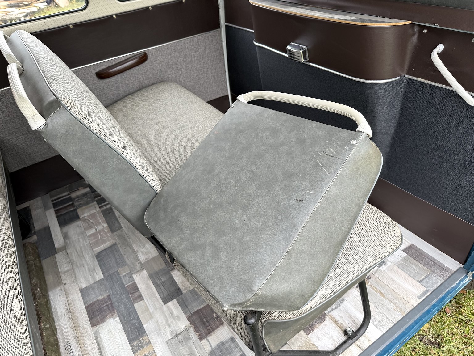 Interiörbild 1967 Volkswagen T1 Kleinbus