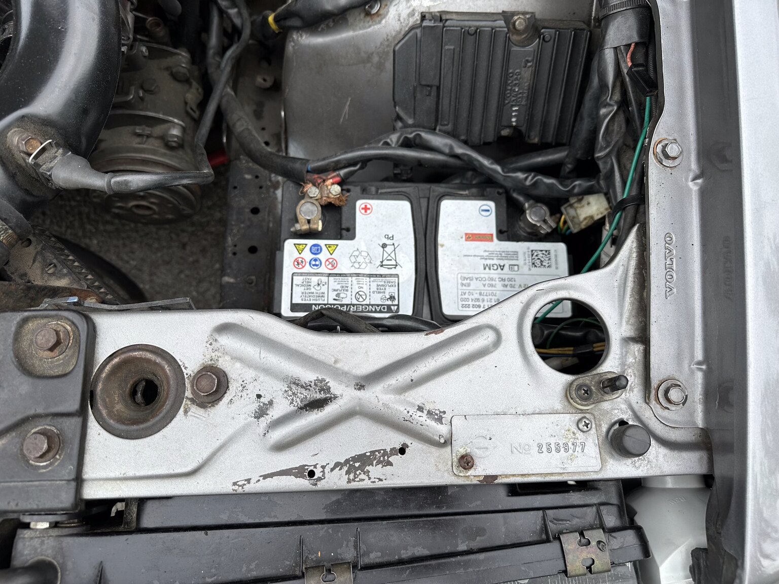 Image of 1988 Volvo 740 Turbo mechanics