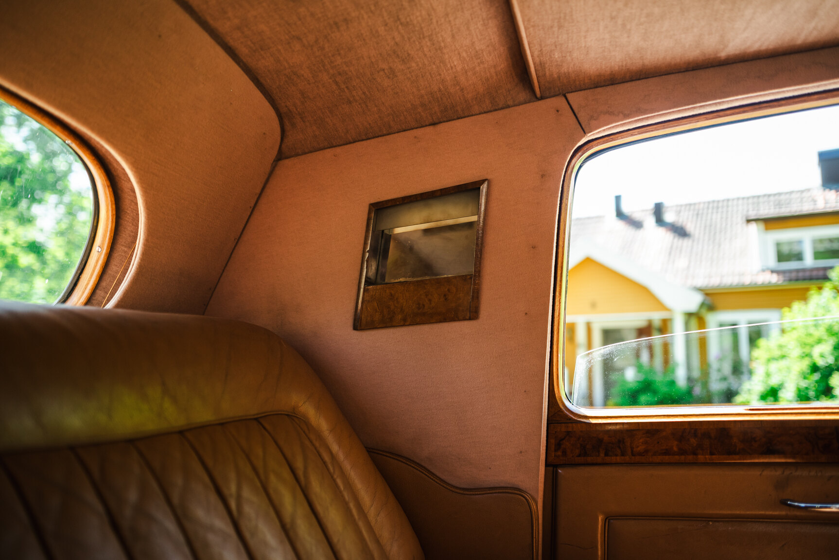 Interior image of 1950 Bentley 4 1/4 Litre