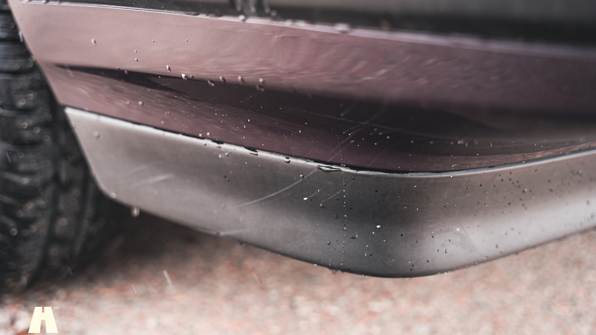 Exterior image of 1995 Volvo 940 SE