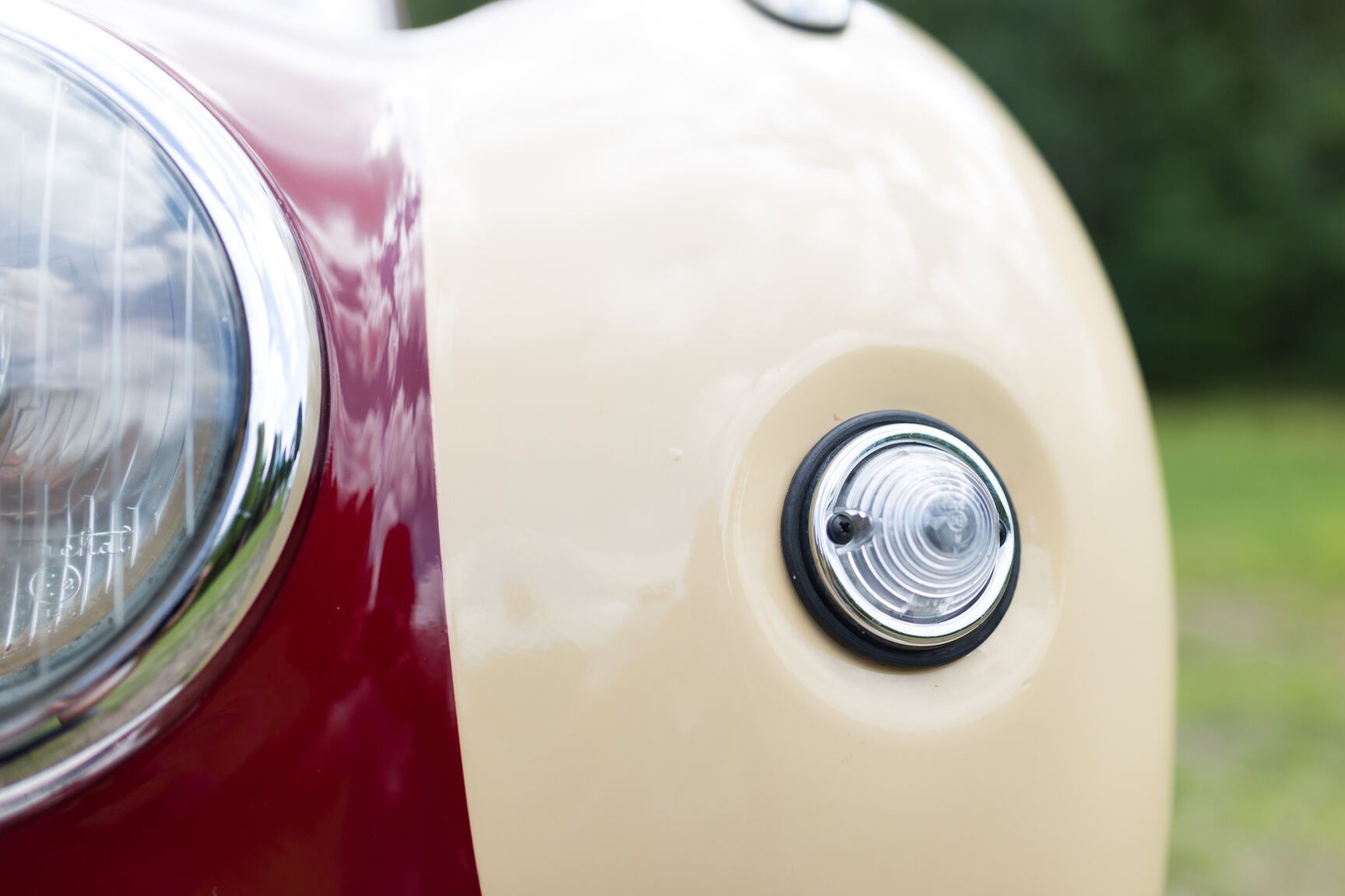 Exterior image of 1955 BMW 501 A Deluxe V8