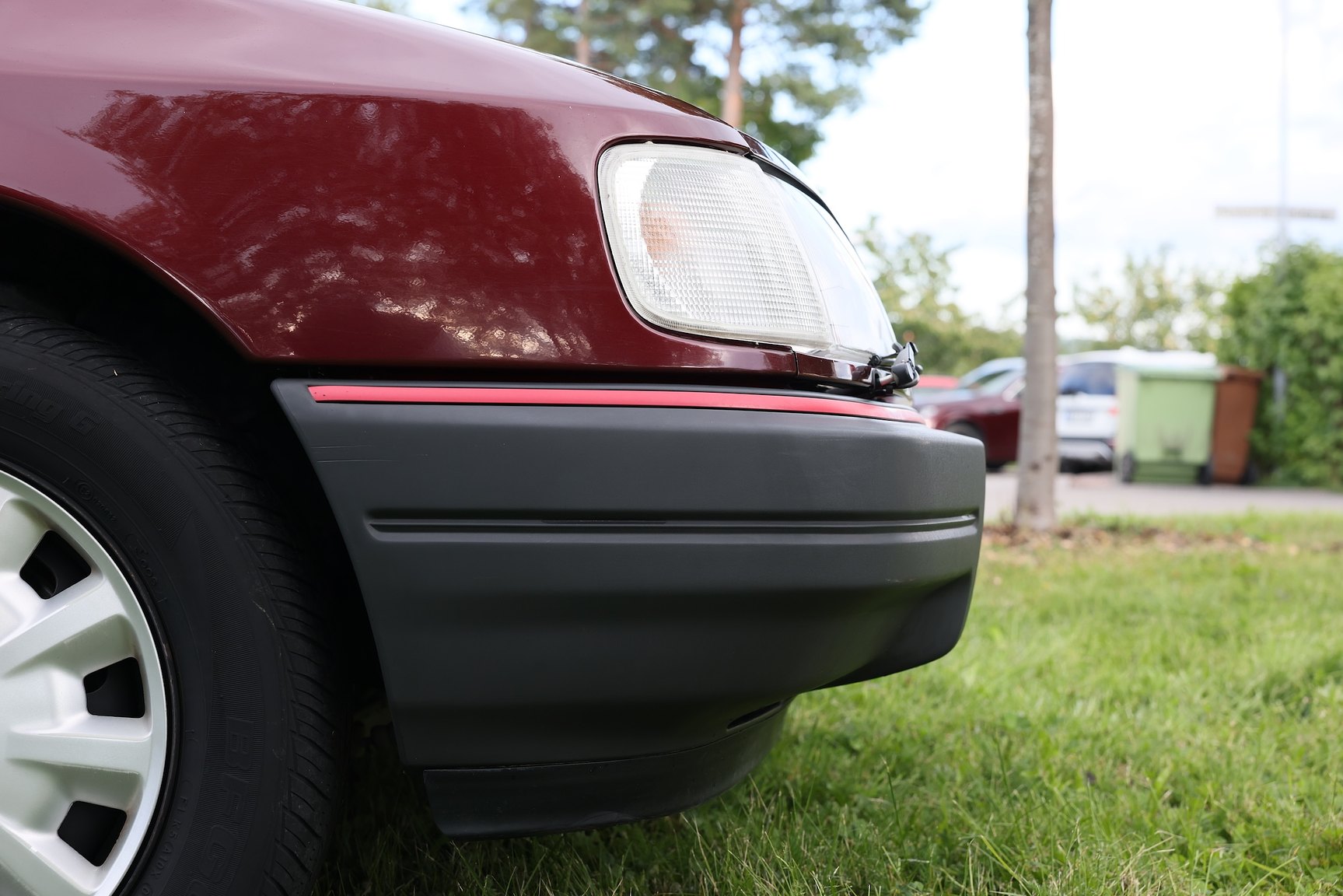 Exterior image of 1991 Ford Sierra Sedan 2.0 i 4x4 