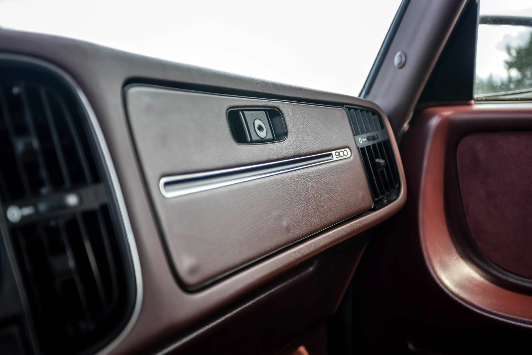 Innenraumfoto von 1989 Saab 900 T8 Special (10)