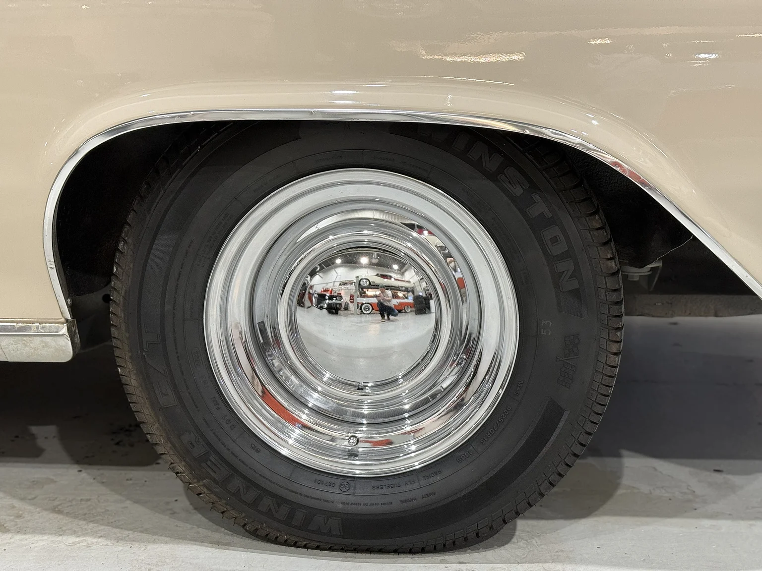 Exteriörbild på 1964 Oldsmobile Cutlass Convertible (36)