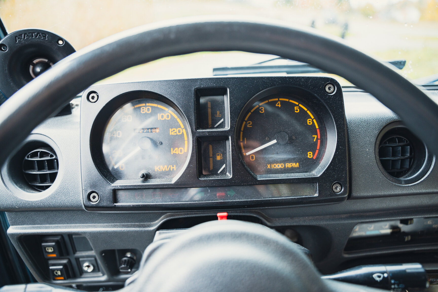 Interiörbild 1987 Suzuki SJ413 A-traktor