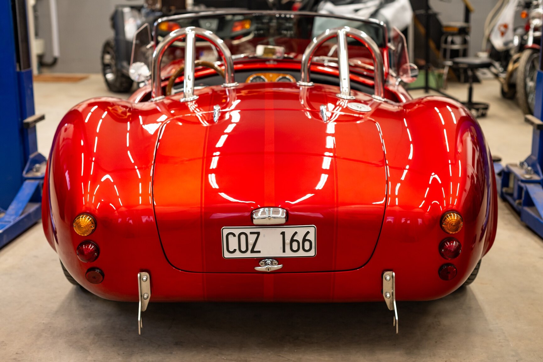 Exterior image of 2011 AC Cobra Replika