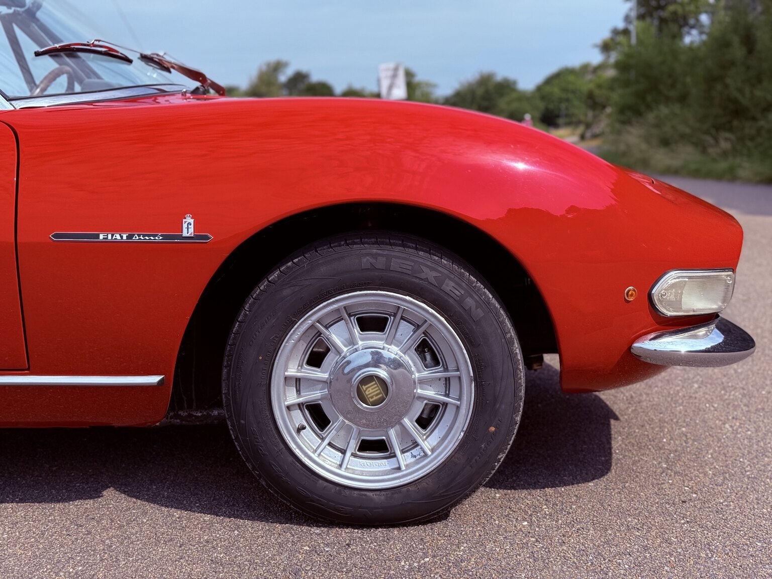 Exterior image of 1968 Fiat Dino Spider