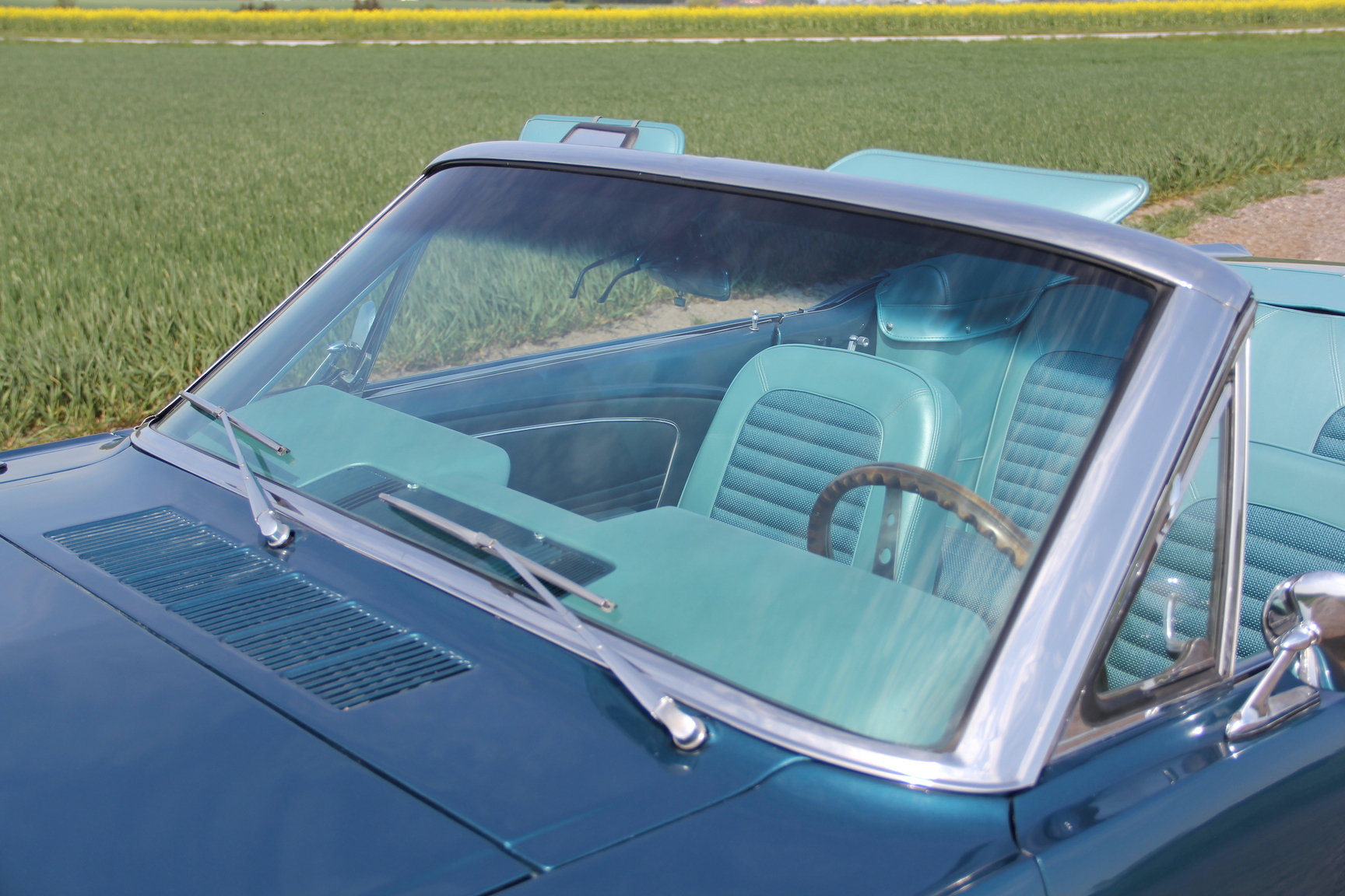 Exteriörbild på 1966 Ford Mustang 289 Cabriolet (50)