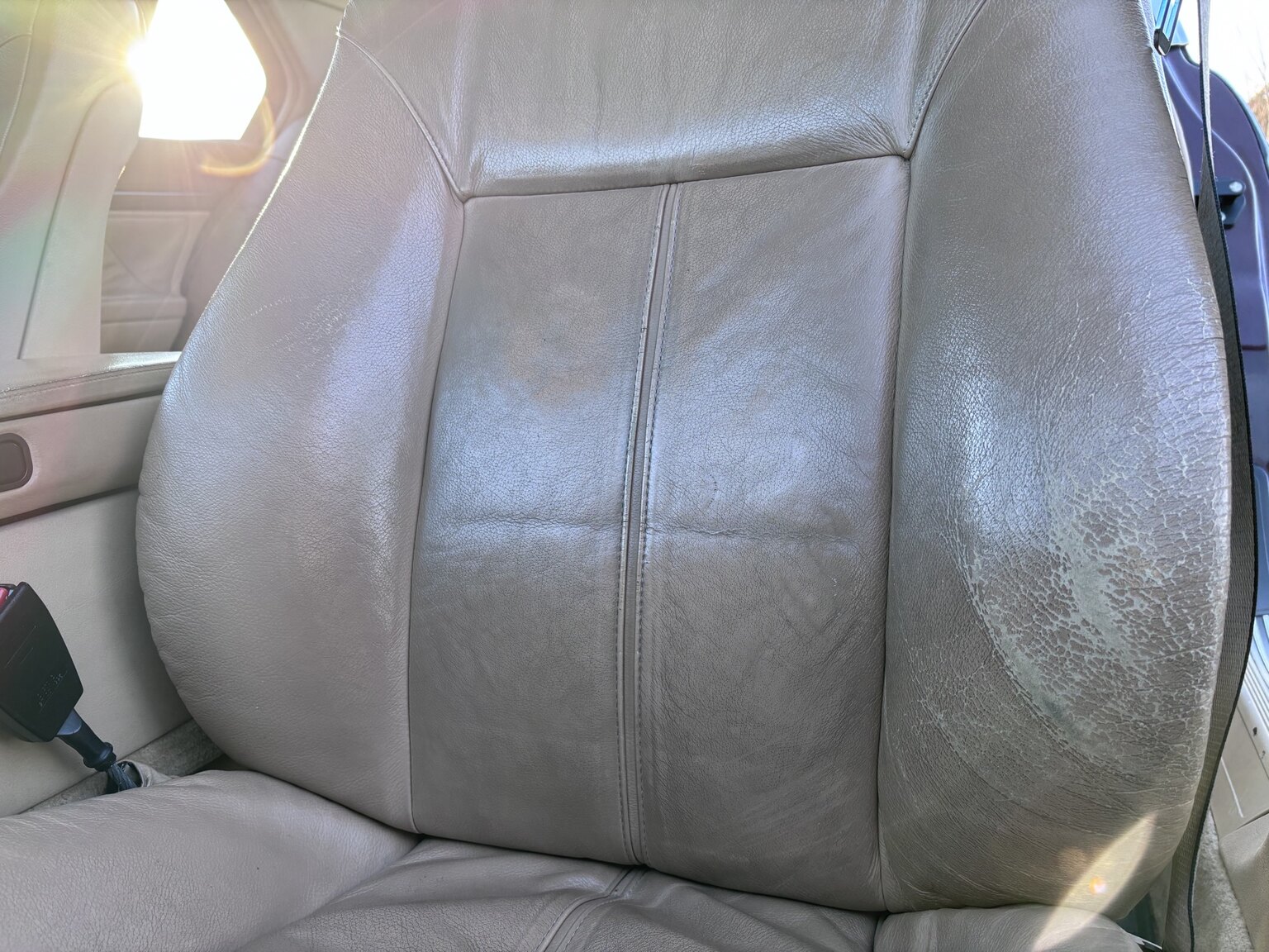 Interior image of 1996 BMW 728iA