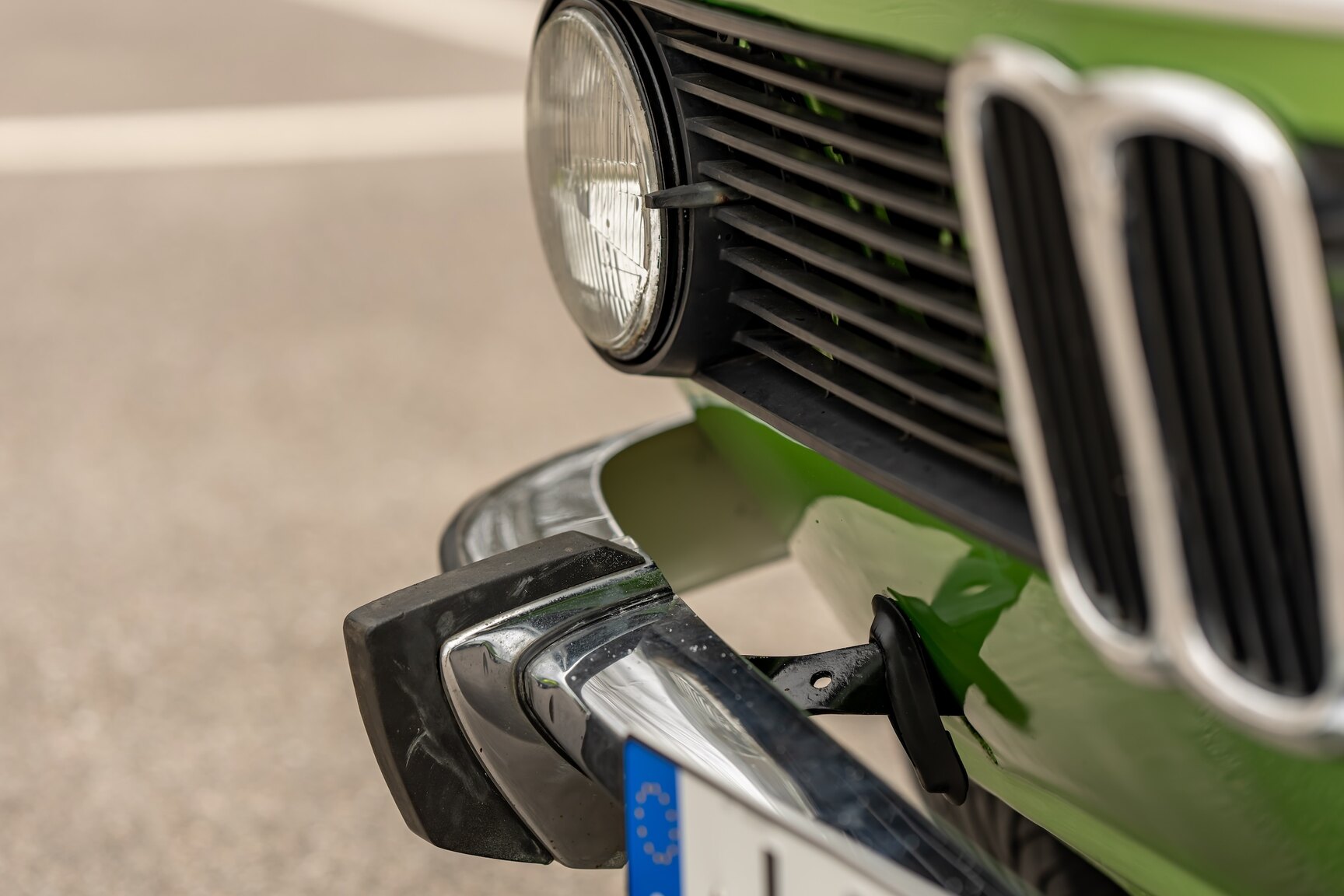 Exterior image of 1975 BMW 2002
