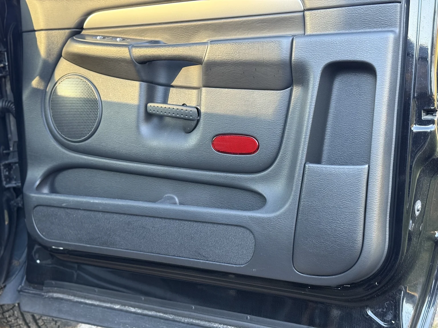 Interiörbild 2004 Dodge Ram SRT-10 (34)