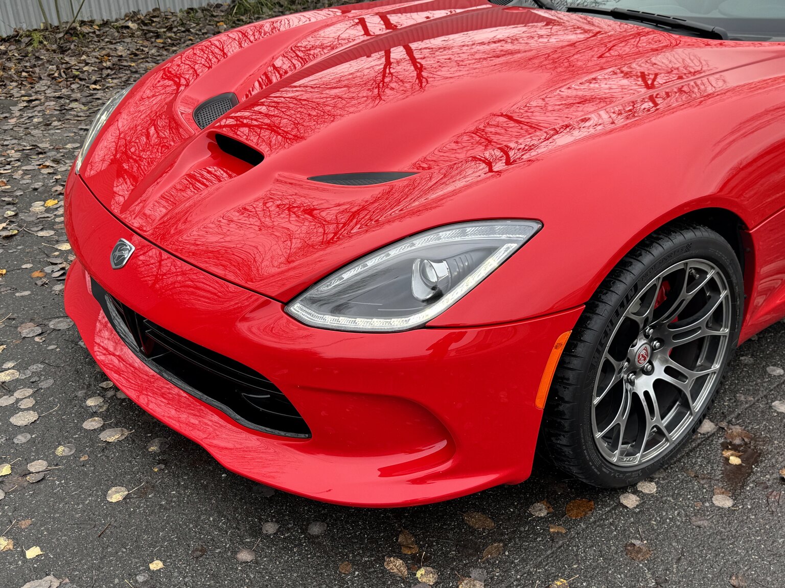 Exterior image of 2014 Dodge Viper GTS (51)