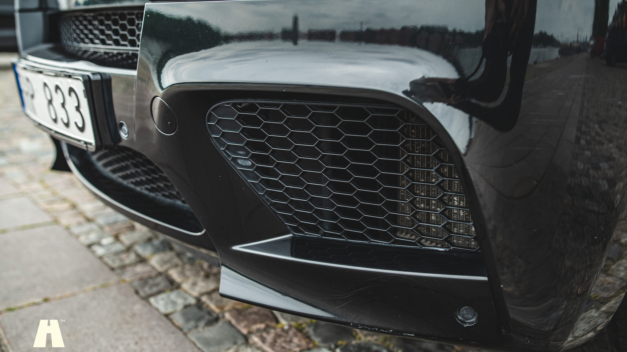 Exteriörbild på 2010 BMW X6 M Ferrita 555HK (32)