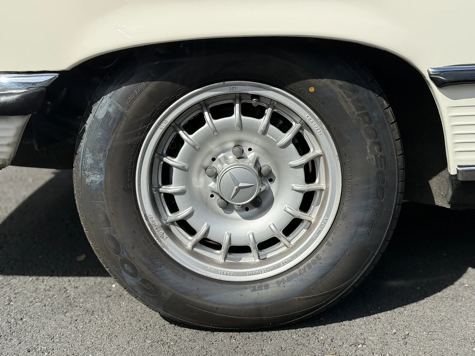 Aussenfoto 1973 Mercedes Benz 350 SL  (43)